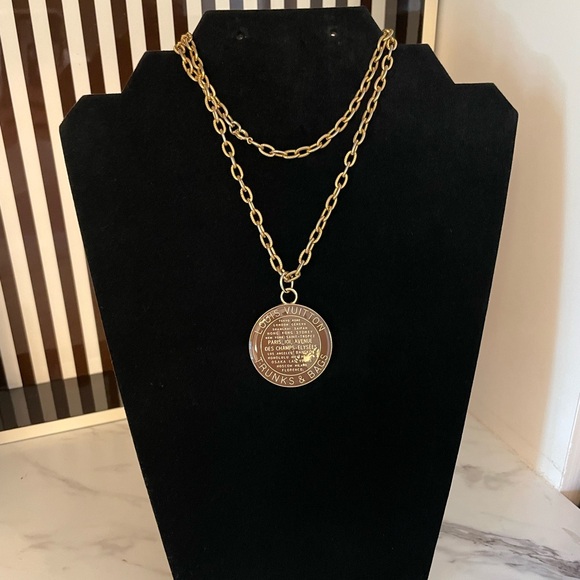 Louis Vuitton Trunks and Bags Zipper Pull on Vintage Chain - Picture 4 of 6